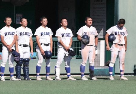 【高校野球】履正社2年連続コールド敗退、下手投げの奇襲も…「圧倒的な気持ちの差」