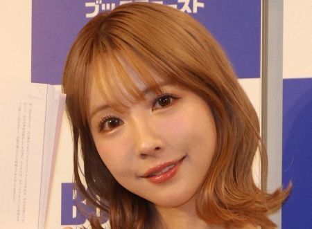 三上悠亜　前職とドレスめぐる“炎上騒動”に思いつづる「事実を消そうとしたことは一度もないです」