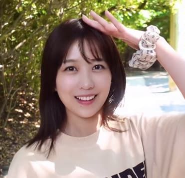 元AKB48・篠崎彩奈が夏の風が気持ちいオフショットを投稿!