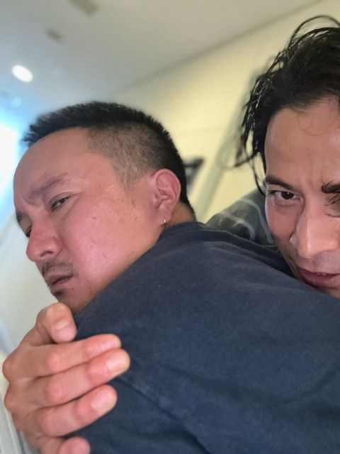 岡田准一「善助をつかまえた」大河ドラマの時からずっと右腕のあの俳優と仲良しショットを披露
