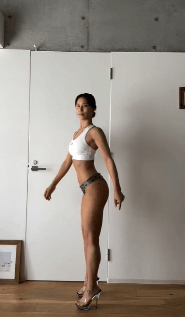 「筋肉の浮き出方が綺麗でカッコいい」"元体操日本一"美女フィットネスモデル、減量末期のパーフェクトボディにファン惚れ惚れ！
