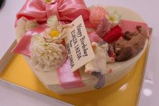 バイクが似合いすぎ”池田エライザ、『地面師たち』オフショット バイクが似合いすぎ”池田エライザ、『地面師たち』オフショット