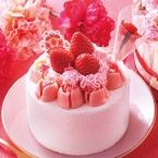 シャトレーゼ“母の日”ケーキ2024、苺クリームでカーネーションを表現「ありがとうデコレーション」、1人用サイズ「キャラメルベリータルト」「苺のチーズモンブラン」「お花のクレープケーキ」「苺のブーケ」など5月10日発売