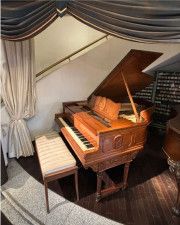 「京都嵐山オルゴール博物館」開館30周年記念！スタインウェイ自動演奏ピアノの再演など企画展を開催のアイキャッチ