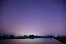 「オーロラと見られる現象」夜空が薄いピンク色に大規模な「太陽フレア」影響　宮城