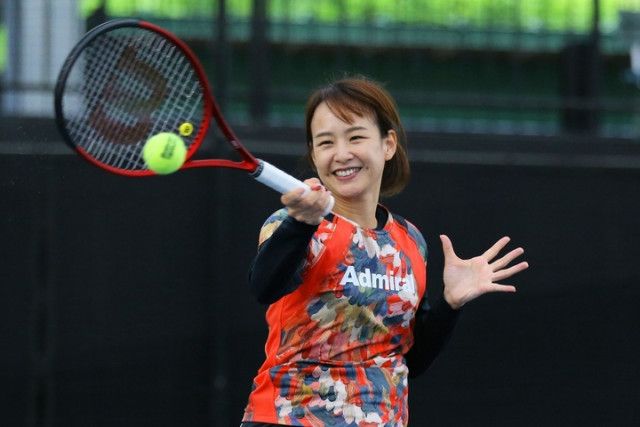 元プロテニス選手の美濃越舞さんが漫画家のKASAさんと結婚！「テニス界に貢献できるよう力を合わせていきたい」＜SMASH＞