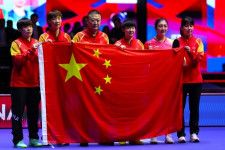 まさに異次元の代表争い。パリ五輪に向けた中国女子卓球のバトルはここからが佳境だ。写真：新華社/アフロ