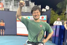 車いすテニス、昨年引退の国枝慎吾氏がエキジビで現世界１位ヒューエットとの激戦を制す！「勝っちゃいましたねぇ」＜SMASH＞