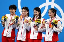 東京五輪 女子４×200mフリーリレーで金メダルを獲得した中国代表。(C)Getty Images