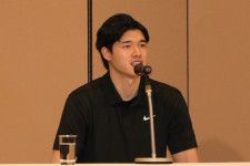 NBAキャリアに終止符を打った渡邊雄太が、日本バスケ界への想いを語った。写真：萩原誠（ダンクシュート編集部）