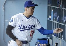 ドジャースタジアムはボブルヘッドファンの天国 今季21試合で