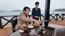 小田井涼平、和歌山・加太の地場料理に驚きの連続