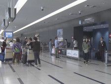 GW最終日…空港には帰国した多くの旅行客 滞在先で円安が財布を直撃「ハンバーガー1つ2千円」「自炊した」