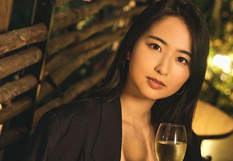 「新社会人1日目に飲んだビールが、最高でした♡」青学ミスコン出身・26歳美女の正体