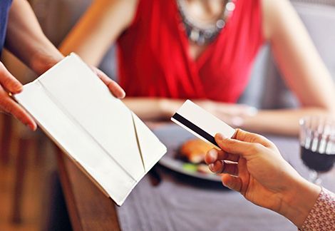 「会計時の態度が決め手に！」年収1,000万商社マンが、29歳女に３度目のデートで告白したワケ