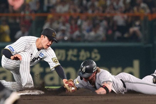 【巨人】阿部監督がキャベッジの〝暴走〟をバッサリ「アグレッシブで済ませていいのか」