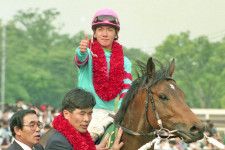 １９９２年の安田記念でヤマニンゼファーにまたがりＧⅠ初制覇を果たした田中勝春騎手