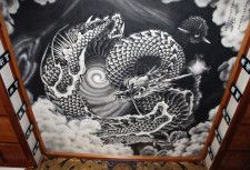 墨で描かれた「雲龍図」＝西光寺提供