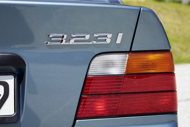 1990年代｢BMW｣を日本に浸透させたE36を回顧する 日本にマッチした小さくて走り良い3シリーズ(東洋経済オンライン) - goo ニュース