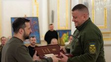 ｢兵士の命優先｣で解任されたウクライナ軍総司令官