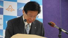 「失言」を謝罪する川勝平太静岡県知事（写真：時事）