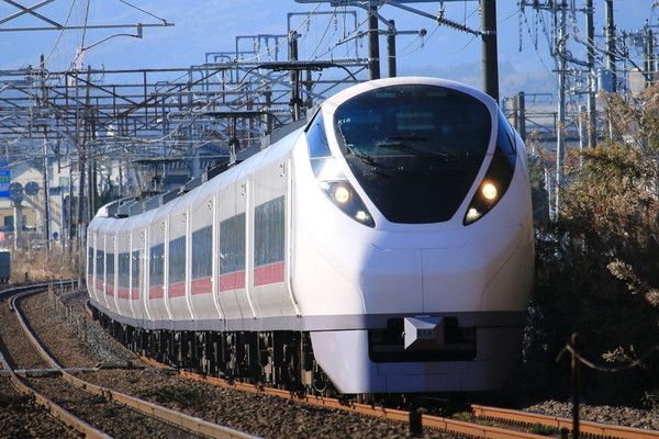 初乗り入れ！ 常磐線の特急「ひたち」車両が東海道・伊東線へ 鉄道ファン驚愕 実は“ピンチヒッター”？