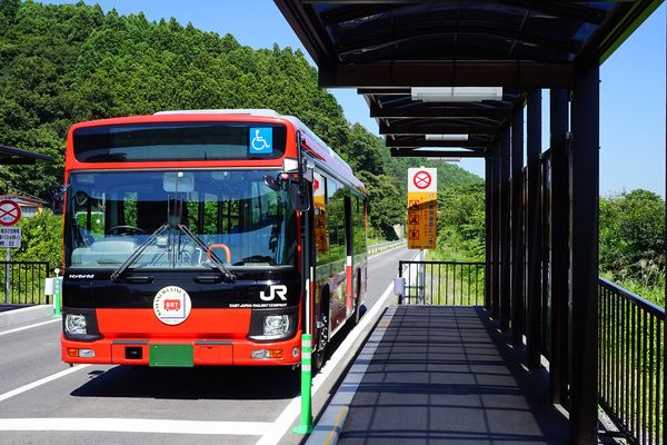 日本初「一般道の最高速度」自動運転レベル4のバス実現へ ドライバー不要 ついに60キロ運転OKに
