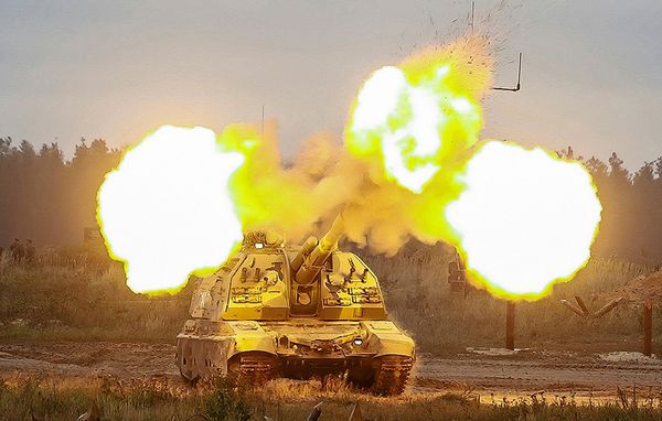 ロシア国営企業  ウクライナ軍の脅威となる新型の自走りゅう弾砲を陸軍に供給「射撃管制システムをアップデート」