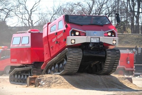 レッドサラマンダー」だけじゃない！ 消防の“水陸両用車”実はかなり増えていた 実際「使えるんですか？」(乗りものニュース) - goo ニュース