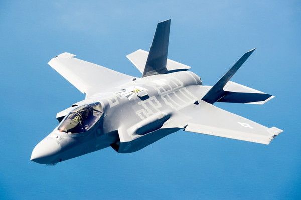 高すぎる！」非難殺到のアメリカ将来戦闘機、シラけムード拭えず