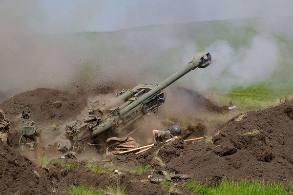 移動中のロシア戦車を「大砲」で撃破？ 発射から命中までの一部始終をウクライナが公開(乗りものニュース) - goo ニュース