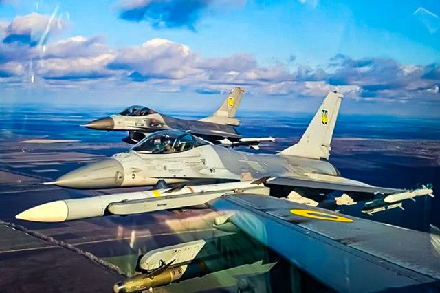 ロシア軍が最大規模の空爆 防空任務中にウ軍F-16が失われる 機体の損失よりも問題はパイロットの喪失
