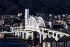 阪神高速5号湾岸線の六甲アイランド大橋（画像：写真AC）。