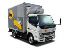 ヤマト運輸が導入する三菱ふそう製電気小型トラック「eCanter」の2tモデル（画像：三菱ふそうトラック・バス）。