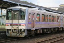 JR美祢線の気動車（画像：写真AC）。