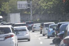 高速道路の通勤割引の見直しが行われている。写真はイメージ（画像：写真AC）。