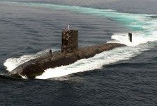 現状最後に海賊旗を掲げて帰港したトラファルガー級原子力潜水艦（画像：イギリス国防省）