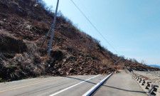大規模な土砂崩落が発生した国道249号輪島市野田町地先（画像：能登復興事務所）。