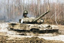 亀戦車のベースになったといわれるT-72戦車（画像：ロシア国防省）。