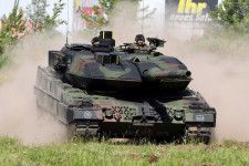 ロシア軍 最新戦車「レオパルト2A6」を鹵獲か？「ウクライナで最強の“ヒョウ”を捕まえた」と発表