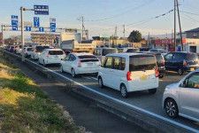 渋滞する周辺道路（画像：国土交通省九州地方整備局）。