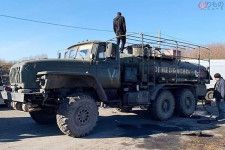 ウクライナ領内に乗り捨てられていたロシア軍の燃料タンク車。重要な兵站輸送を担う（画像：ウクライナ軍参謀本部）。