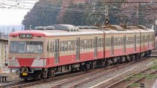 ほくほく線で「懐かしの塗装」が復活 4月17日からHK100形「旧