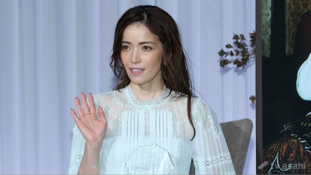 知念里奈、バレエダンサーの長男が「K-BALLET」を退団しドイツ留学 = エンタメ - 写真 - goo ニュース