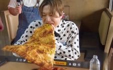 「デカ盛りハンター」世界進出！大食いの聖地アメリカで直径91cmの怪物ピザに挑む！