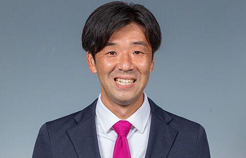 元日に日本代表とするタイ代表が今季途中から宮崎を指揮し、タイサッカーに精通する加藤光男氏をコーチに招へい「2026年W杯を目指して参ります」