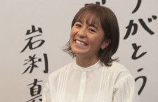 「可愛くて最高」「どれも眼福」岩渕真奈さんの3変化コーデ投稿が話題に、意外なところから「とりあえず顔が好きです」とコメント