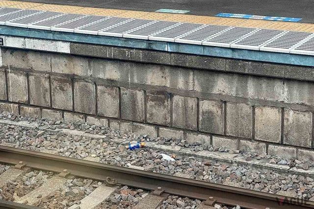 ワイヤレス イヤホン 駅 の ホーム