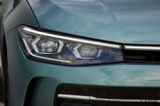 VW新型「パサートヴァリアント」欧州で先行販売開始！ 9代目に進化したミドルワゴンの気になる価格とは？　