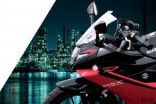 LEDヘッドランプを新たに採用し、より精悍な顔つきとなったスズキのフルカウルスポーツバイク「GSX250R」